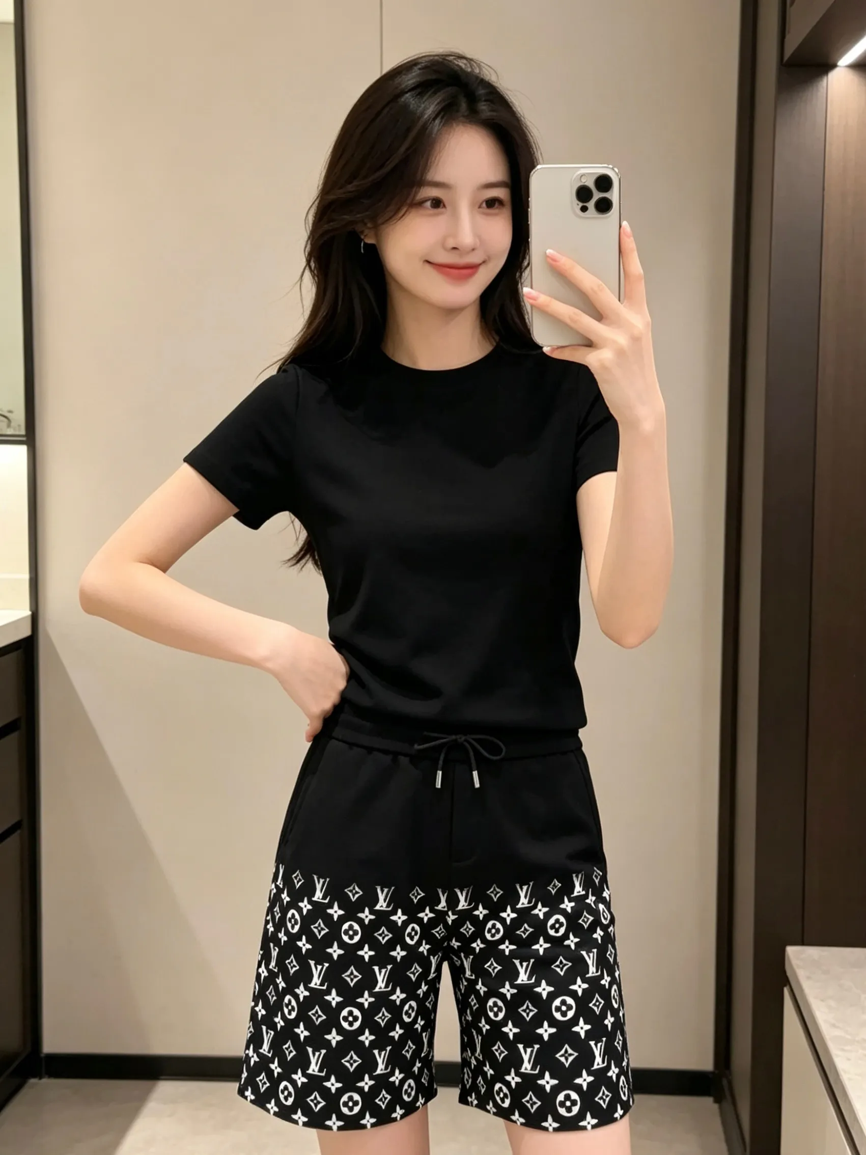 Louis Vuitton/Louis Vuitton half presbyopia all-over printed shorts